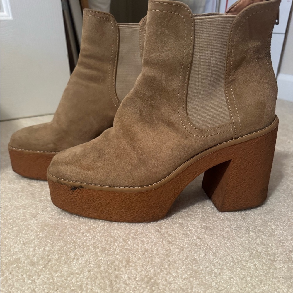 Stylish Tan Platform Ankle Boots